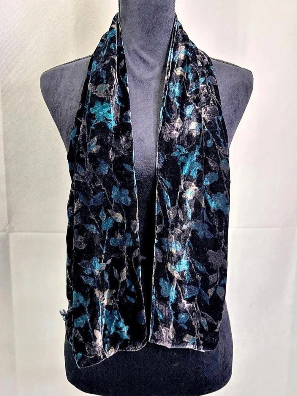 GAP Velvet Burnout Floral Scarf Floral Silk in Black & Blue